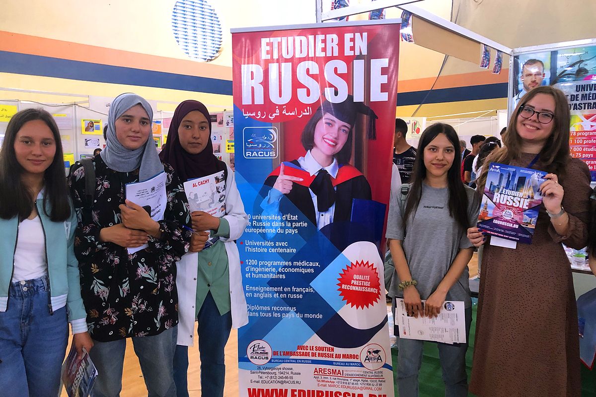 On April 1, 2022, a two-week educational exhibition tour in Morocco (Rabat, Casablanca, Tangier, Meknes, Beni Mellal), in which RACUS organization brilliantly presented the brand "Education in Russia-2022" to the Moroccan public, has come to an end. More than 35,000 potential applicants visited the exhibition.