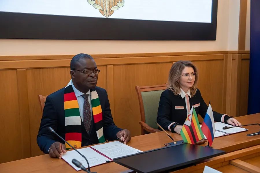The signing of a number of November agreements between Russia and Zimbabwe will mark the beginning of a new era, based on the powerful integration of cultures and mutual exchange of scientific, educational and technical experiences of both countries. Among the announced projects are agricultural programs and training of technical specialists for the industry, creation of a modern satellite communication system in Zimbabwe, joint projects in the space industry with Roscomos corporation, launch of the Zimbabwean artificial Earth satellite and many others.