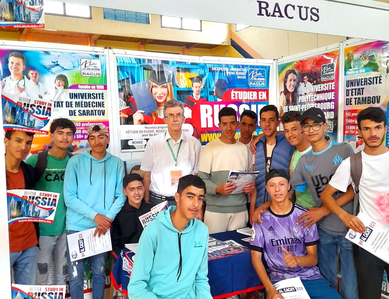 From dawn till dusk, the bright and colorful RACUS stand enjoyed great popularity among the visitors. Young Moroccans and their parents sought advice from representatives of Russian universities regarding many questions, including: What is the admission procedure? What documents are needed and within what time frame? What prospects are open to them after receiving a higher education degree from one of the TOP 20 universities in Russia? Economic and engineering programs were particularly in demand.