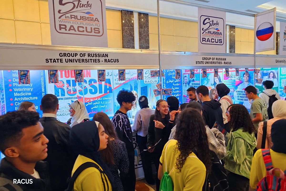 The bright colorful stand of RAСUS organization was like a magnet for young people studying in high schools and their parents, who showed active interest in obtaining a prestigious higher education in the TOP 20 universities of Russia (you can check the full list of universities on our website WWW.EDURUSSIA.RU). Medical, engineering and marine programs were especially popular.